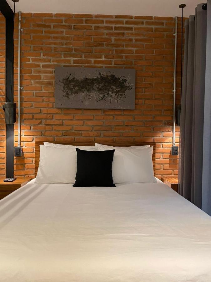 Hotel Oxu Solo Adultos Valle de Bravo Zewnętrze zdjęcie