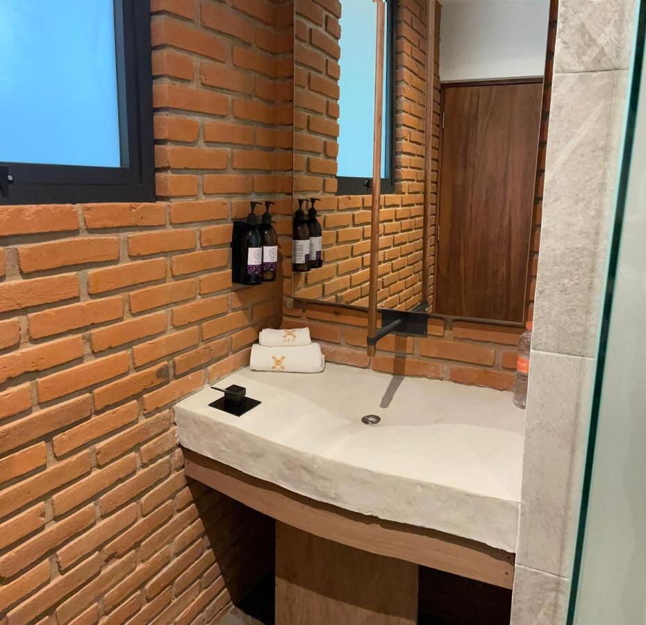 Hotel Oxu Solo Adultos Valle de Bravo Zewnętrze zdjęcie