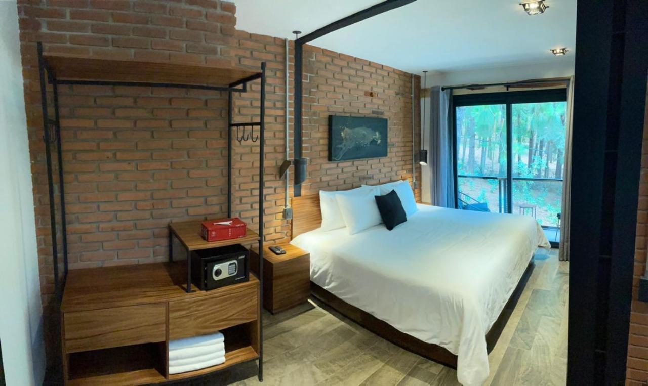 Hotel Oxu Solo Adultos Valle de Bravo Zewnętrze zdjęcie