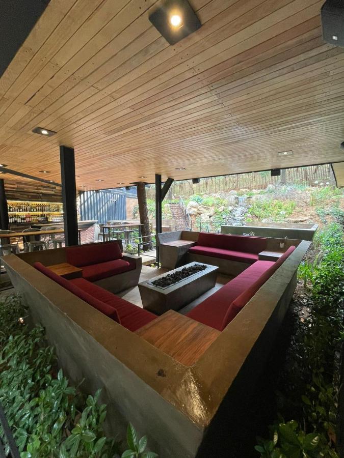 Hotel Oxu Solo Adultos Valle de Bravo Zewnętrze zdjęcie